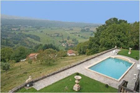 Chateau De Vollore Exterior photo